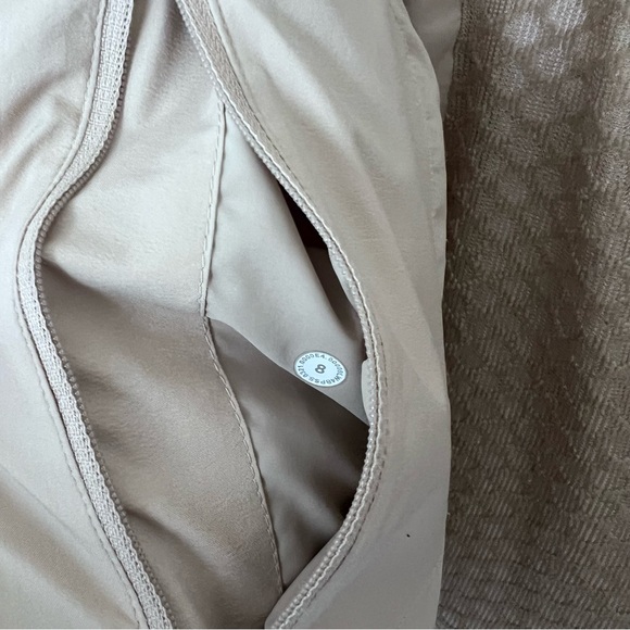 Lululemon Slush Hour Hooded Jacket - Picture 14 of 16